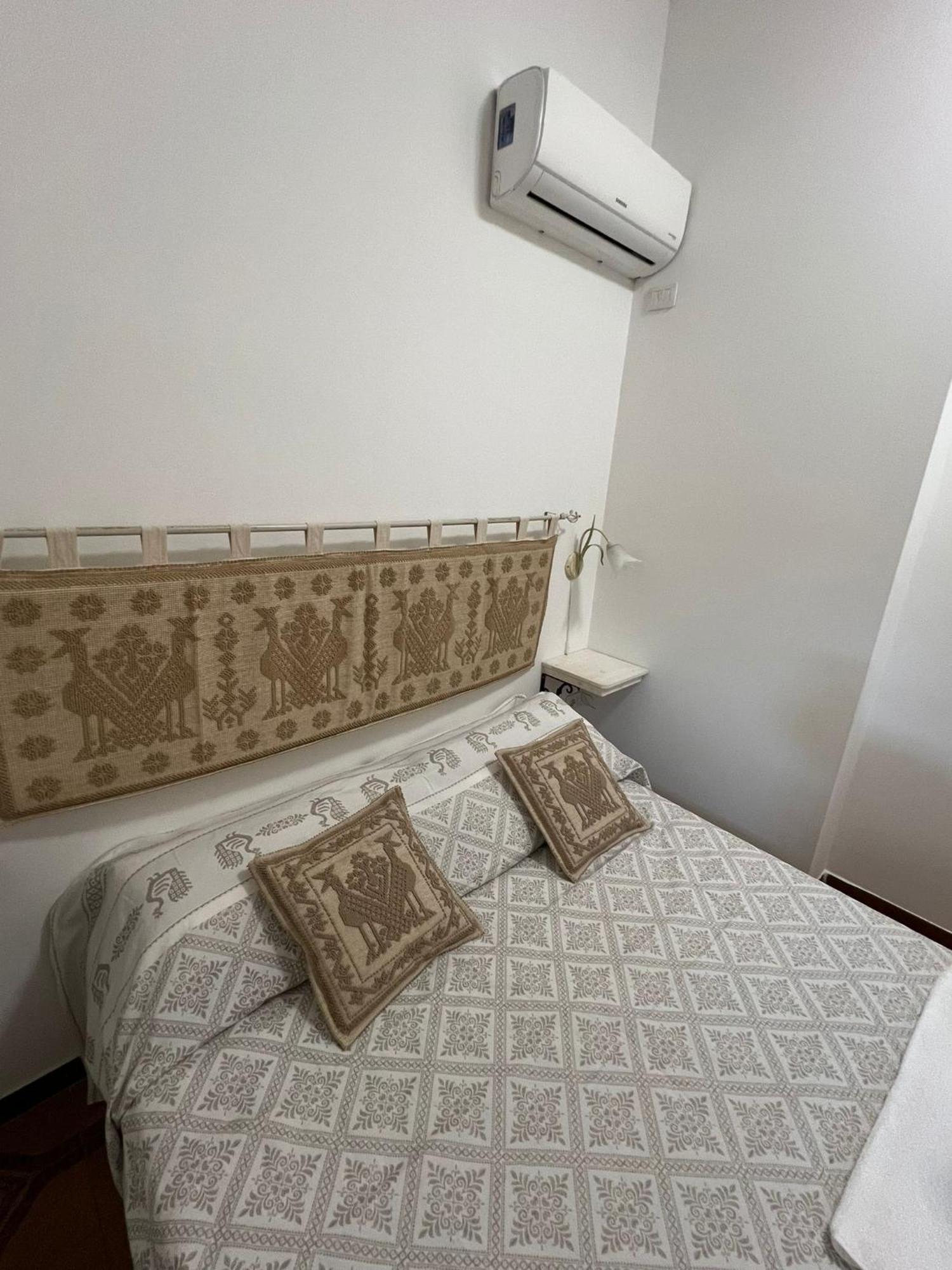 B&B Via Dei Mille Castelsardo Eksteriør bilde