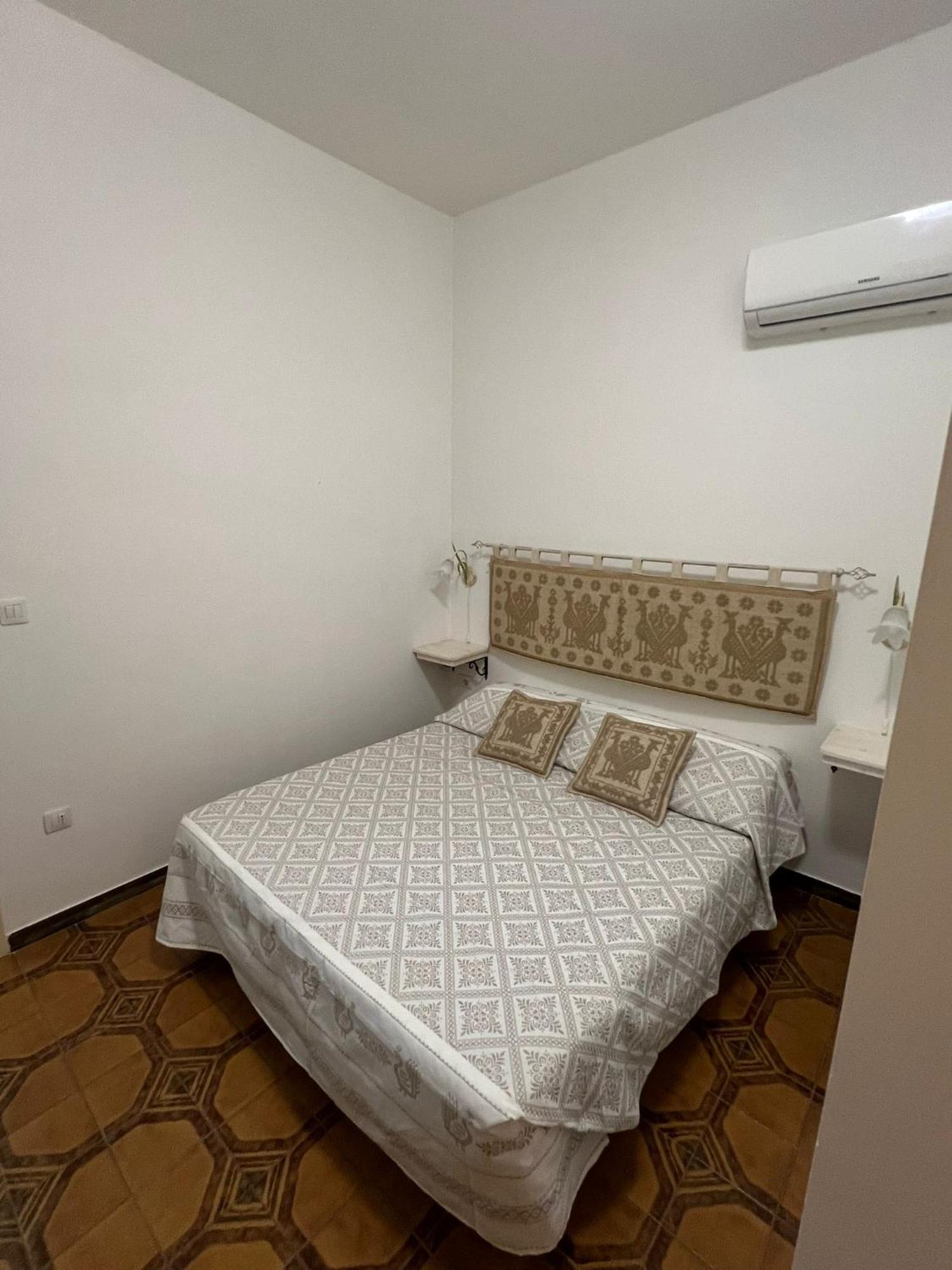 B&B Via Dei Mille Castelsardo Eksteriør bilde