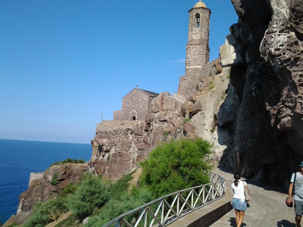 B&B Via Dei Mille Castelsardo Eksteriør bilde