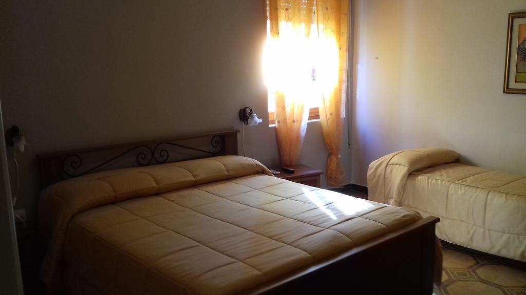 B&B Via Dei Mille Castelsardo Eksteriør bilde